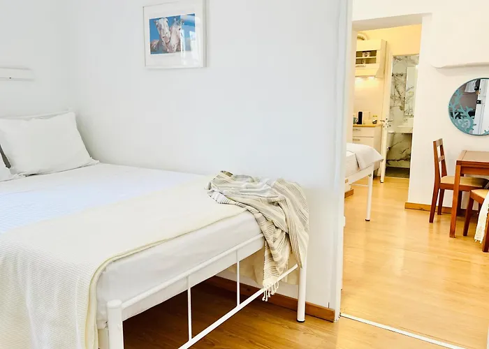 Little Troll House 1 كريس أكتي